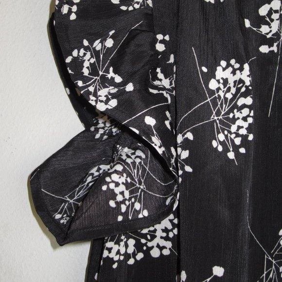 Easel Flutter Sleeved Tiered Black Dress with Smocking - Picture 5 of 7